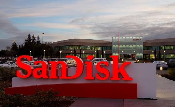 SanDisk Soars: Q2 Profit Skyrockets 672% on AI-Driven NAND Boom